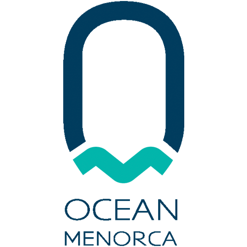 Ocean Menorca es una iniciativa sostenible de Castell Menorca, una marca de menorquinas, que utiliza materiales reciclados del mar para la fabricación de sus productos, específicamente en su línea de abarcas menorquinas y sandalias. La línea Ocean Menorca busca proteger la naturaleza y promover la sostenibilidad, utilizando hilo SEAQUAL y residuos plásticos recuperados del mar menorquín para la producción de sus calzados.