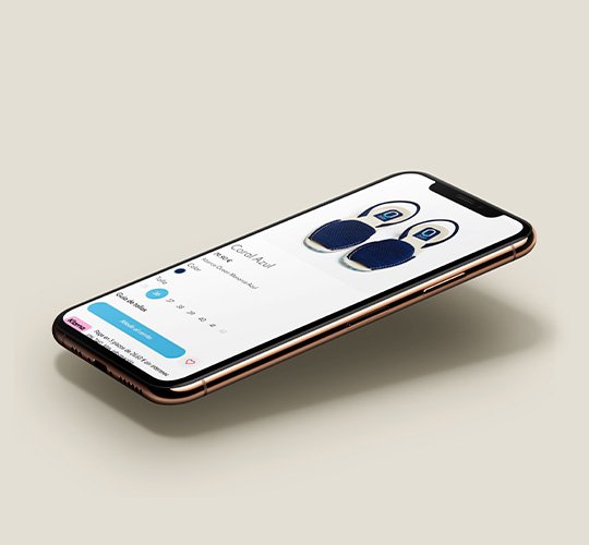 Optimización de home, categorías y productos Se trabajó cada plantilla clave con lógica SEO: metas manuales, headings estructurados, copywriting orientado a conversión, atributos semánticos y narrativa de valor. La home comunica la propuesta de valor y distribuye autoridad hacia las verticales clave. Las fichas de producto integran contenido enriquecido, diferenciación por sostenibilidad y atributos únicos del material reciclado, con enfoque tanto informativo como emocional.